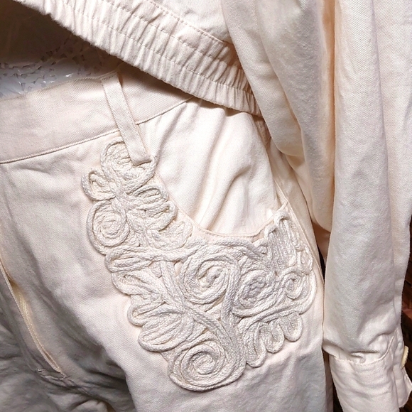 1980's Vintage Short Set in Ivory Large - Picture 8 of 15